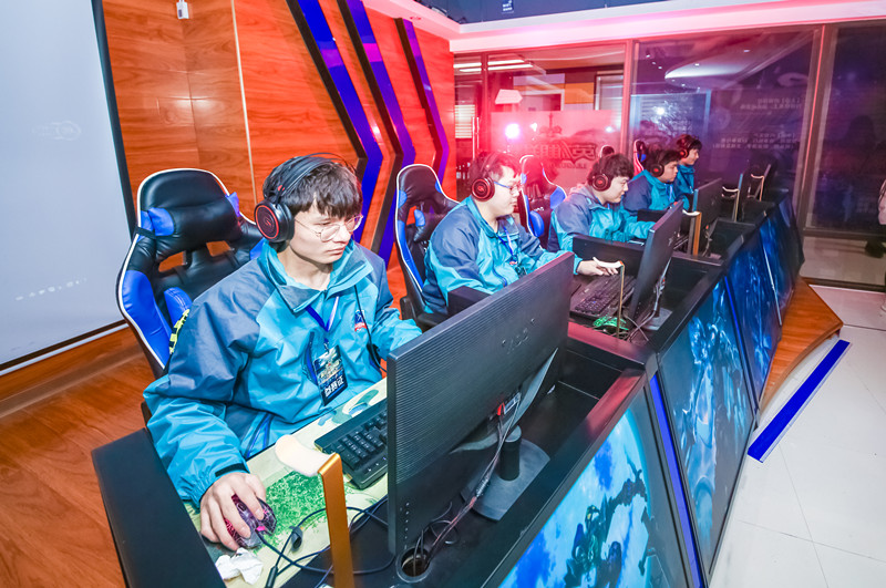 曾经的钢铁巨兽已成为电竞游戏孵化的应许之地(图1)