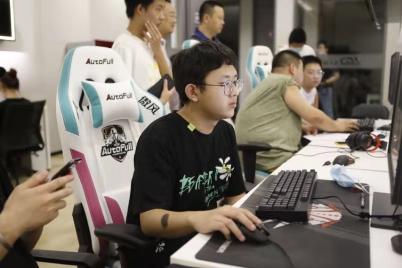 电竞粤超年初六：展现真正实力扭转乾坤！(图1)