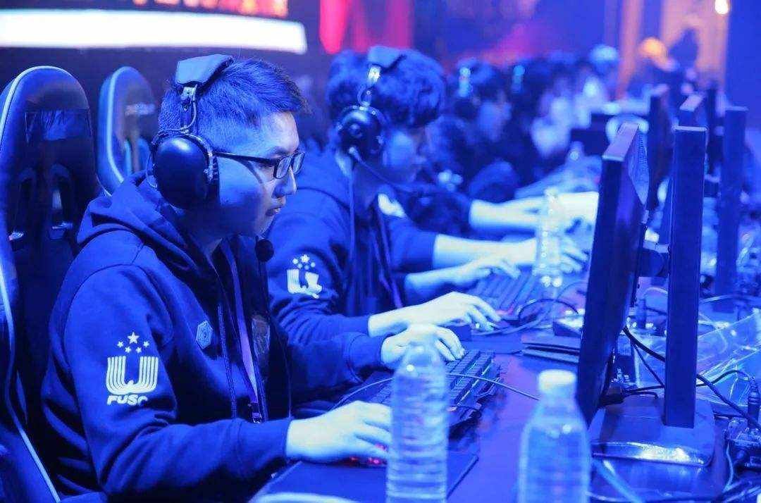 【鉴筑】“太空战舰”—重庆首座甲级电竞馆丨重庆狼队竞演中心(图1)